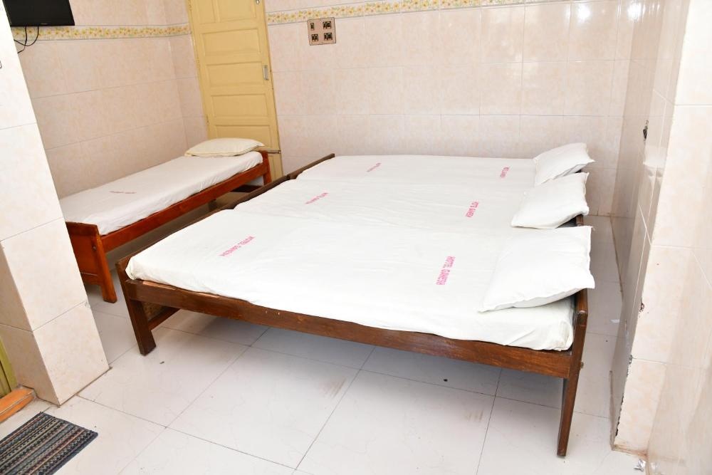 Room image 3