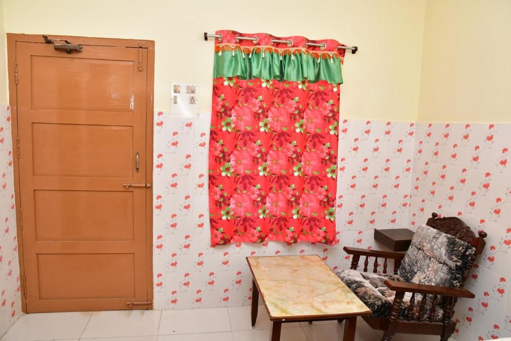 Room image 3