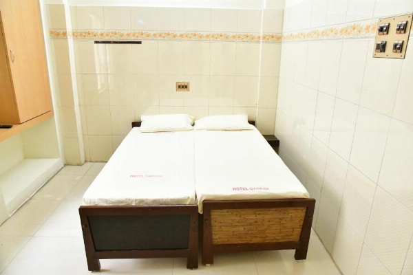 Hotel Ganesh Lodge image 7